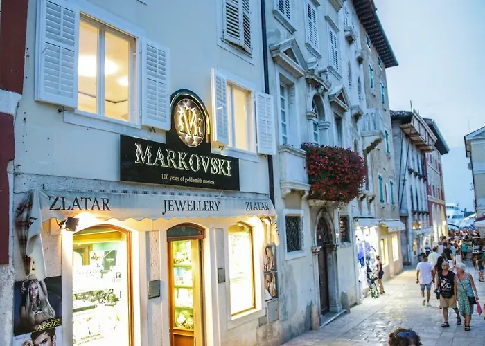 아파트 Markovski *